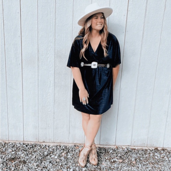 Dresses & Skirts - NWT dress